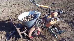 картофелепосадочный комбайн