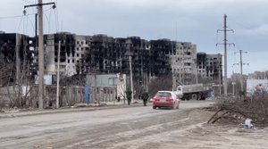 "Город-призрак" - жители Мариуполя о разрушениях