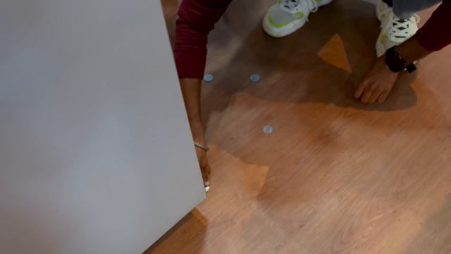 Buying iPhone 14 with Coins | Apple Store पे लड़ाई हो गयी смотреть онлайн