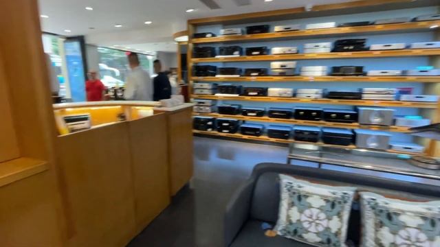 КИТАЙ, Гуанчжоу | Рынок звука, света и электроники | SKIFMUSIC.RU смотреть онлайн