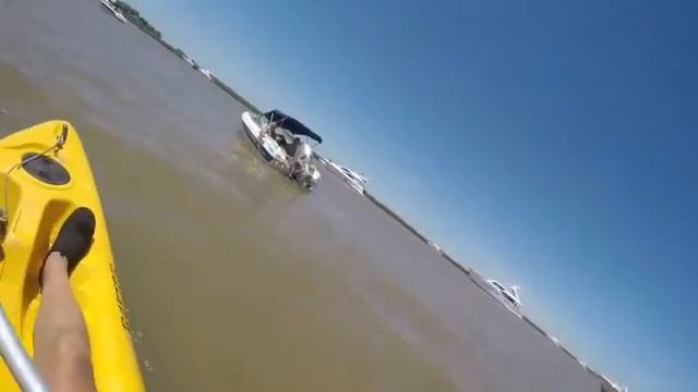 kayak en arroyo Vuelta de B смотреть онлайн