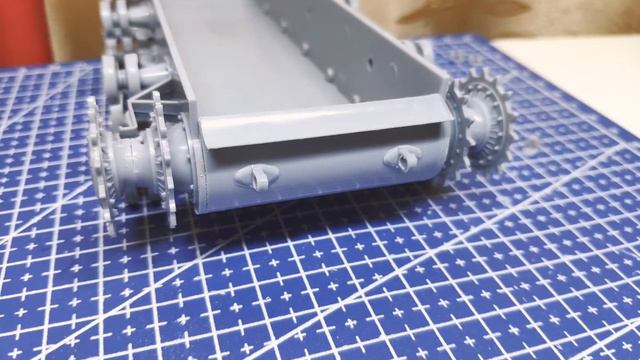 Сборка модели танка КВ-1. KV-1 tank Assembly смотреть онлайн