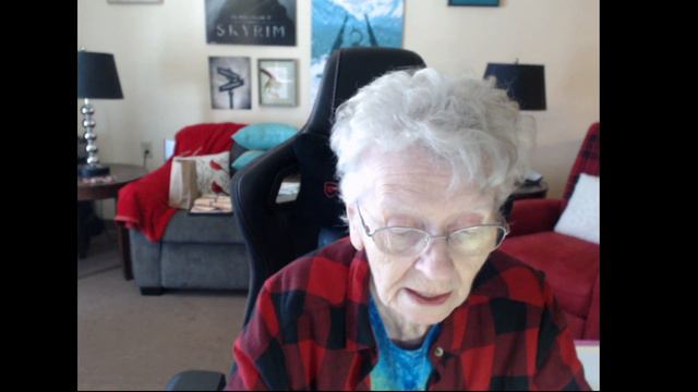 Granny Shirl's Bookshelf2 #41: Lovecraft Stories; The Call of Cthulhu part1 смотреть онлайн