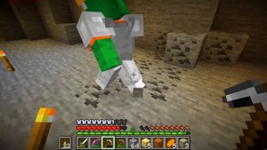 НАШЛИ СИРЕНОГОЛОВОГО В ДЕРЕВНЕ ЖИТЕЛЕЙ И ОН ОХОТИТСЯ НА НАС В МАЙНКРАФТЕ! MINECRAFT SIREN HEAD!