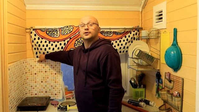 103_Как сделать бюджетный фартук на кухню и оформить люк в потолке. смотреть онлайн