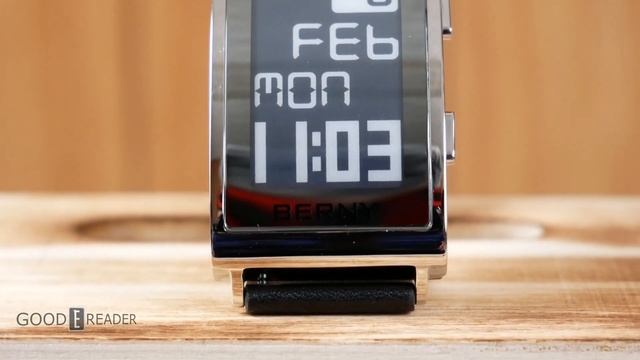 An E INK Business Watch | Berny E002 Unboxing