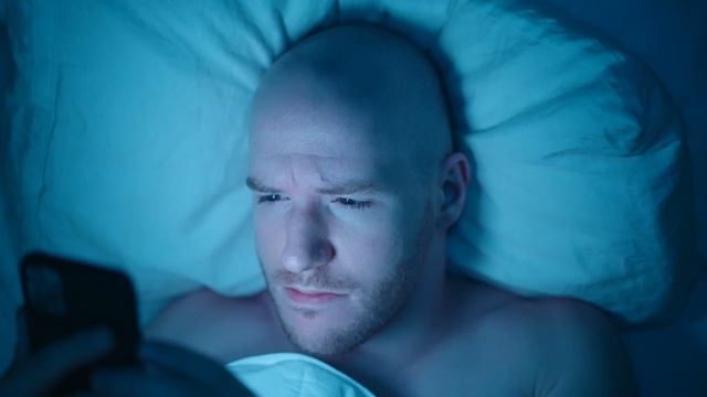 ПОЧЕМУ ТЫ ВСЕ ВРЕМЯ УСТАВШИЙ смотреть онлайн