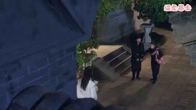 💖灰姑娘被逼著學禮儀，指着鼻子臭罵王爺，王爺卻一点都不生气！ | 中国电视剧 смотреть онлайн