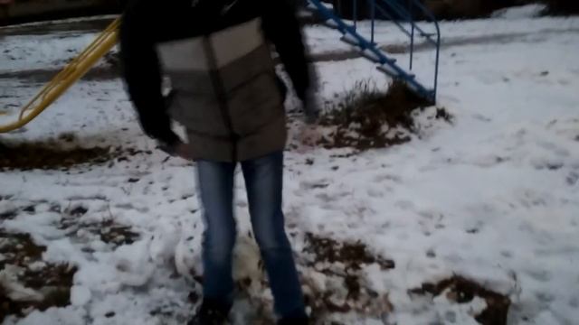 Что делать если выпал первый снег? смотреть онлайн