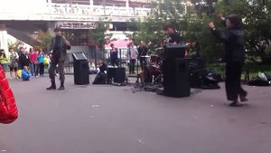 Вика-любимая песня Цоя-группа  черный квадрат