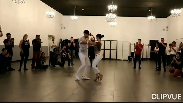 Dani J - Bachata Sensual (Rezy & Ekaterina) Holand 2019 #bachata #workshop #amsterdam #danij смотреть онлайн