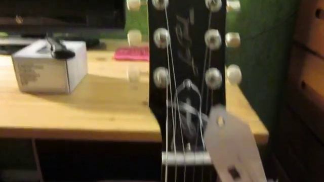 Gibson Les Paul Junior Unboxing (Unbagging) смотреть онлайн