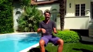 Paolo Maldini è coinvolto chiamata secchiello per il ghiaccio