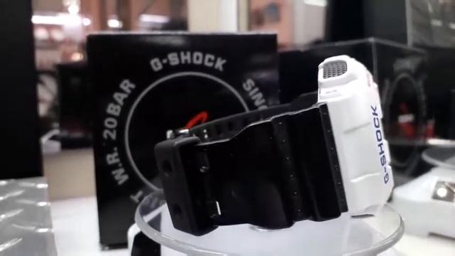 Часы мужские Casio GA 100CS 7AER с белым корпусом смотреть онлайн