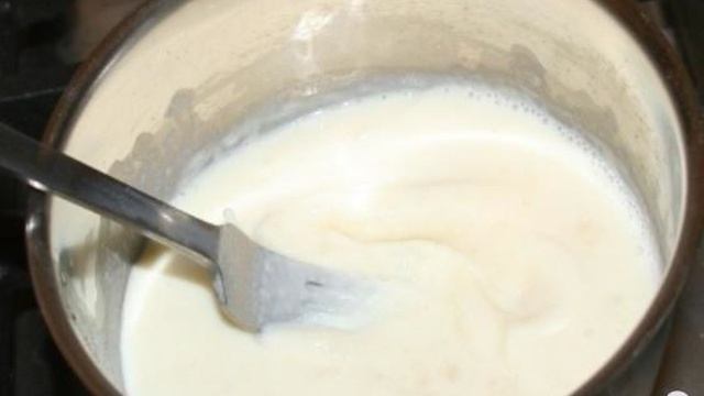 Молочный соус с петрушкой