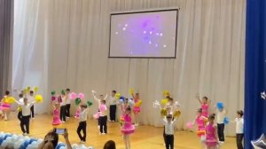 Мы танцуем танец "Милые взрослые"#выпускной в школе переход в 3 класс!!!!