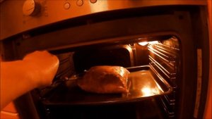 Свиная лопатка запеченная в рукаве