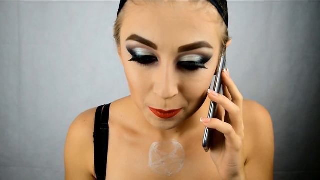 Makeup tutorial - Vampire. Макияж на Halloween. смотреть онлайн