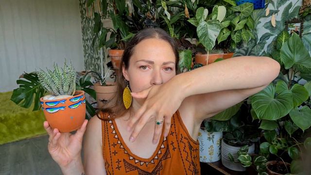 My most ALIEN looking HOUSEPLANTS that belong in fantasy movies💚👽💙 смотреть онлайн