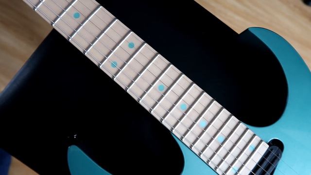 Unboxing the Ibanez RG565 смотреть онлайн