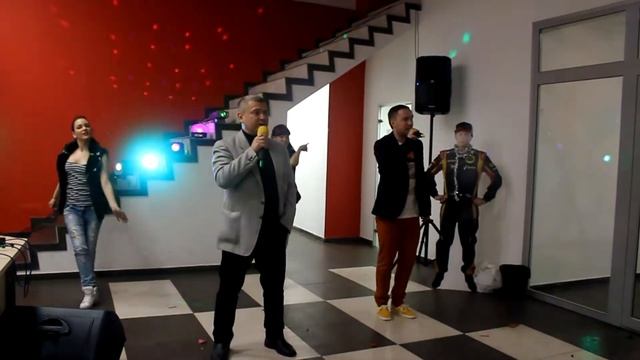 Дмитрий Суслов и группа ДИСКОДРОМ - Поздравляю,Друзья! смотреть онлайн