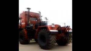 На трактор К-700 "Кировец" поставили кабину от грузовика Volvo. Но зачем всё это сделали?