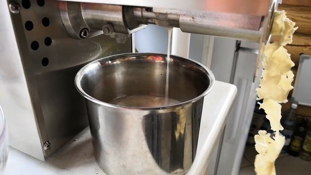 Давим кунжутное масло холодного отжима row Маслопресс