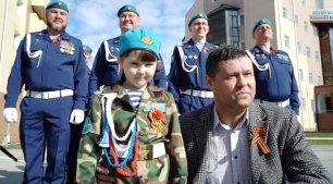 6-летняя девочка командовала целой «коробкой» на параде в Ханты-Мансийске