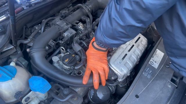 Diagnosing & Fixing Engine Misfire: VW Golf 1.4L Petrol - P0301 and P0300 смотреть онлайн