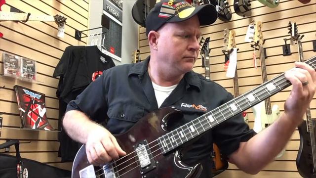 Unknown 70's EB3 Clone смотреть онлайн