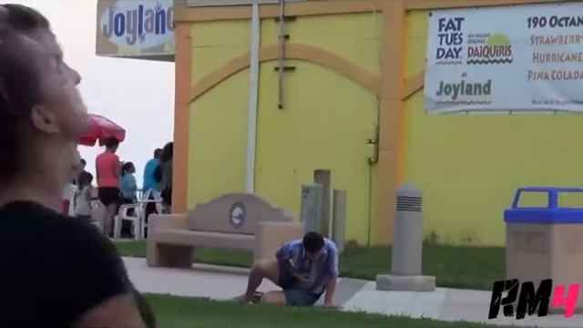 Сказка о РАБотниках, по мотивам белорусской сказки “Как курочка петушка спасла” смотреть онлайн