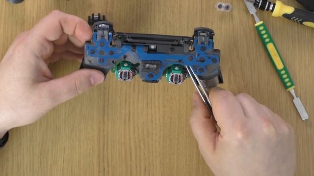 Как разобрать DualShock 4 v2 CUH ZCT2E (PS4) смотреть онлайн