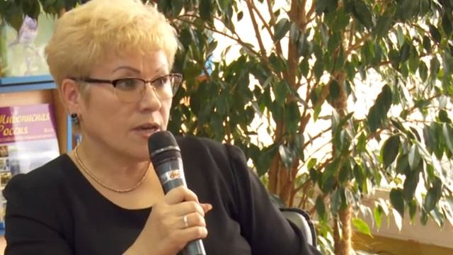 Участие губернатора Югры Н. В. Комаровой в заседании Клуба старожилов Нягани смотреть онлайн