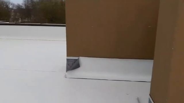 Монтаж плоскої покрівлі мембраною Sika 15G смотреть онлайн