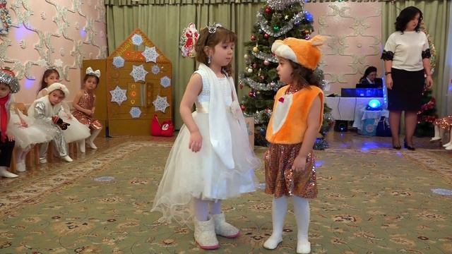 Новогодний утренник.Сказка про добрую девочку смотреть онлайн