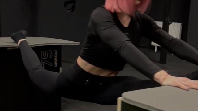 Стретчинг(растяжка) в Витебске. Sportfamily в Трио смотреть онлайн