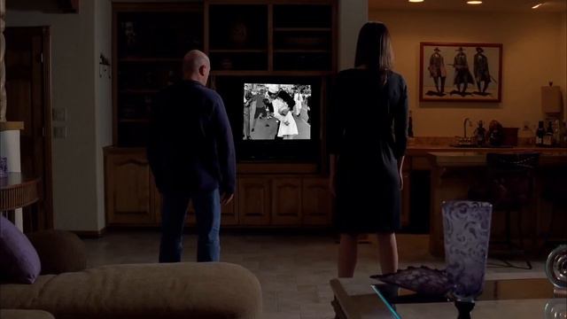 Breaking Bad Heisenberg Gives Hank The Disk смотреть онлайн