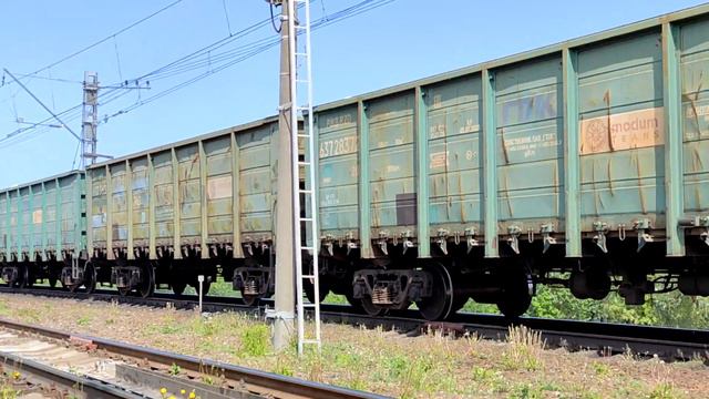 "Пыхтит!" Тепловоз 2ТЭ116 с калием (БЧ/РЖД) смотреть онлайн