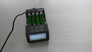 Обзор умного зарядного устройства из Китая - Opus BT-C700