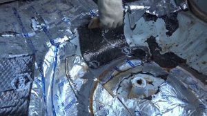 Шумоизоляция багажника на Mazda Demio. Часть 3