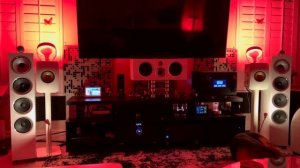 Relaxing with some Dire Straits on Innuos Statement with Chord Qutest DAC