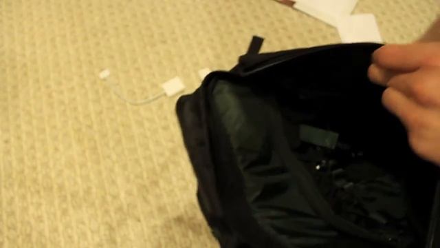 Targus Messenger Bag--My new iPad bag. смотреть онлайн