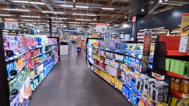 ПРИЕХАЛ БРАТ! Новая нянька для Даши! Как выгодно купить мобильный интернет в Испании? смотреть онлайн