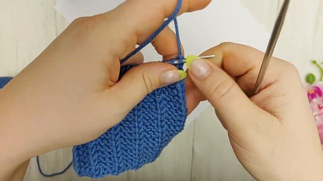 Рельефные дорожки узор спицами.