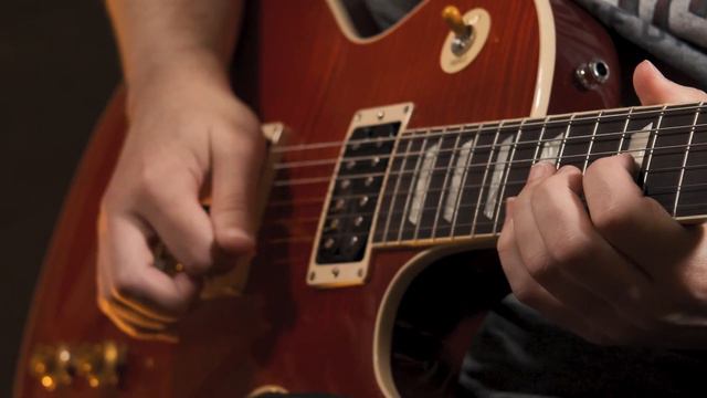 Gibson SLASH Les Paul Limited '4' Album Edition - First Look! смотреть онлайн