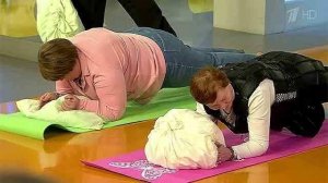 Упражнения с мешком грязного белья. Жить здорово! Фрагмент выпуска от 08.04.2015