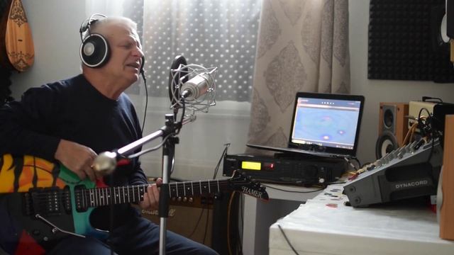 Стучат колёса где-то...кавер Виктор Жирников смотреть онлайн