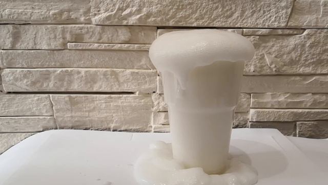 Инъекционная Гидроизоляция - Реакция полиуретановой смолы на воду. смотреть онлайн