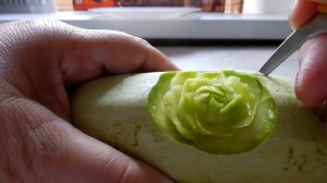 Карвинг кабачок вырезаем цветы на кабачке украшение праздничного стола