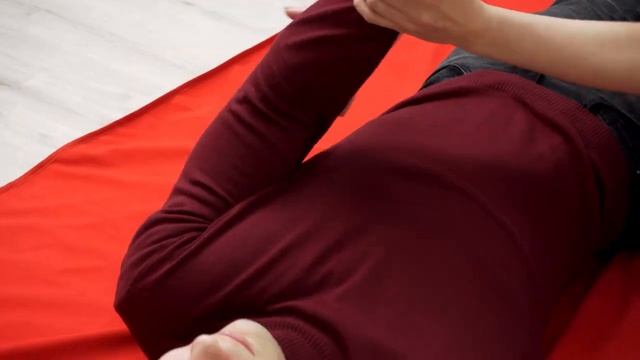 Перевод пострадавшего в восстановительное положение.mp4 смотреть онлайн